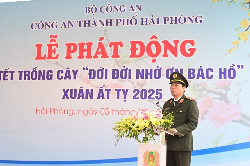 Công an thành phố phát động Tết trồng cây năm 2025